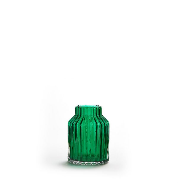 Productshot of Ju Celia vase in dark green