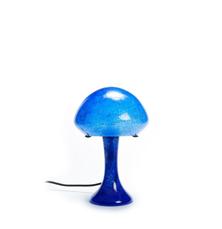 Productshot of Ju Penelope lamp in blue